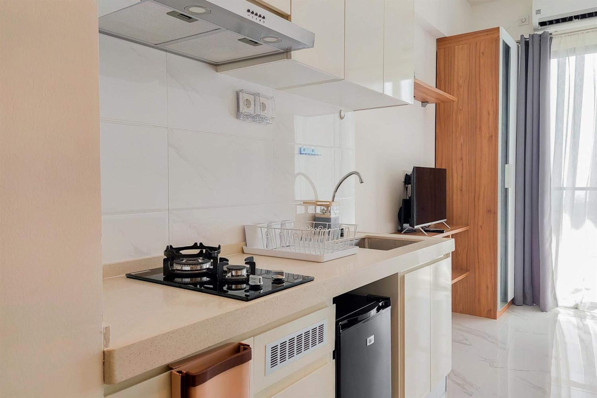 Modern And Comfort Studio Apartment At Sky House Bsd By Travelio Tangerang Exterior photo